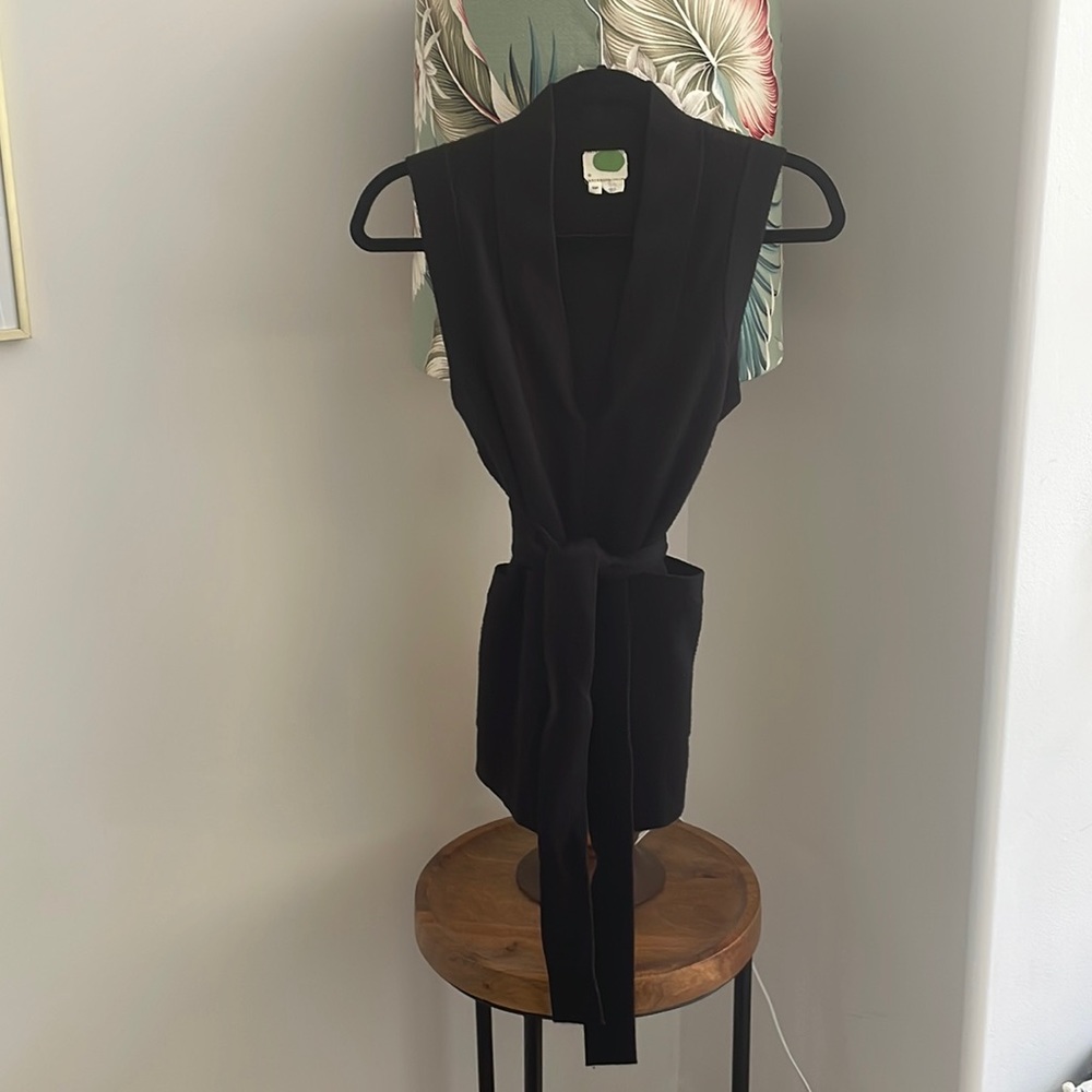 Black, Soft, Sleeveless Tunic